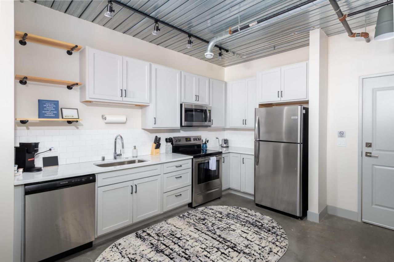 Modern 1Br Close To Fiserv With Parking Милуоки Екстериор снимка