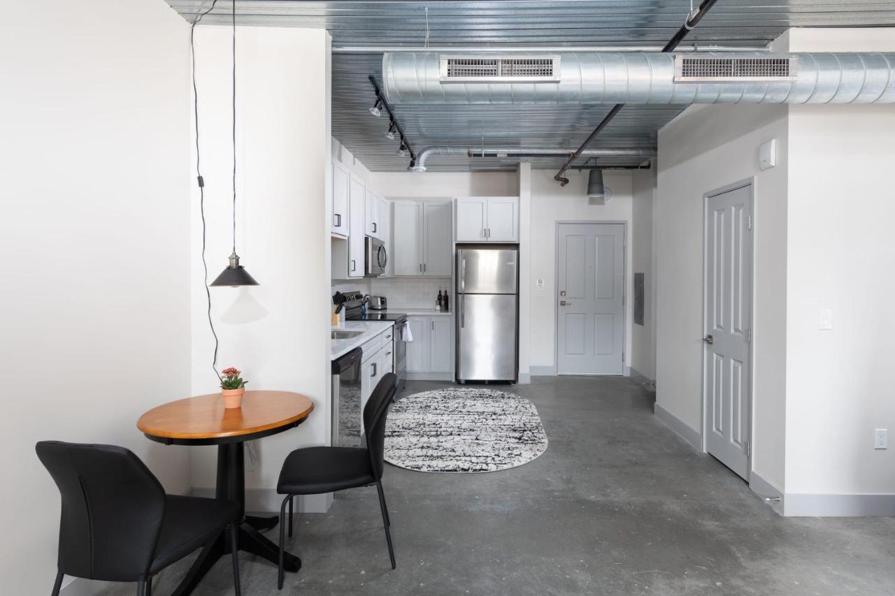Modern 1Br Close To Fiserv With Parking Милуоки Екстериор снимка